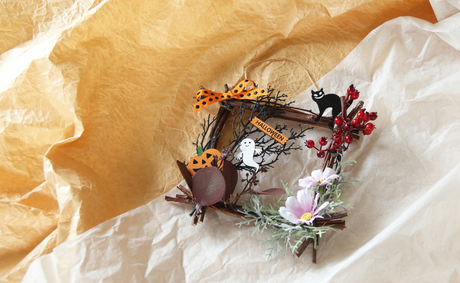 How to Make Your Own Halloween Wreath